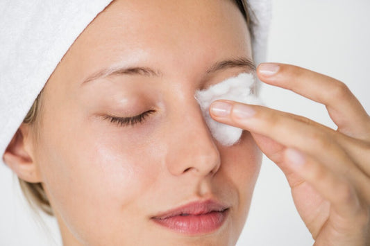 8 Best Ways to Use Makeup Brush Cleaner